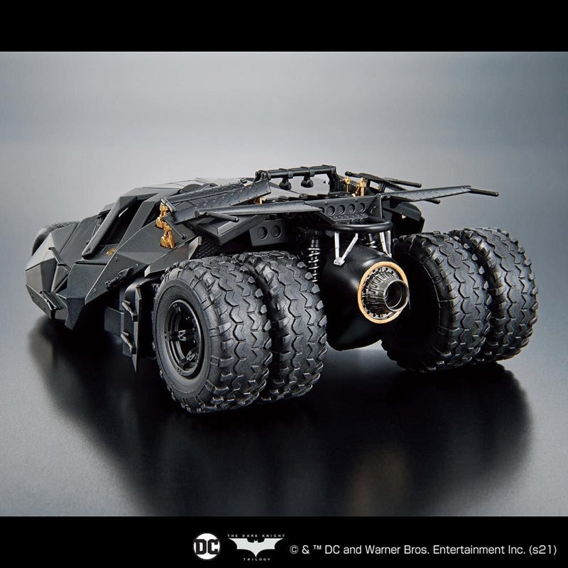 BATMAN - 1/35 SCALE MODEL KIT BATMOBILE (BATMAN BEGINS Ver.)