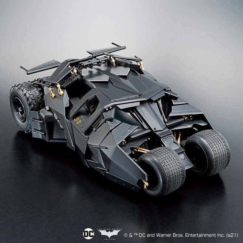 BATMAN - 1/35 SCALE MODEL KIT BATMOBILE (BATMAN BEGINS Ver.)