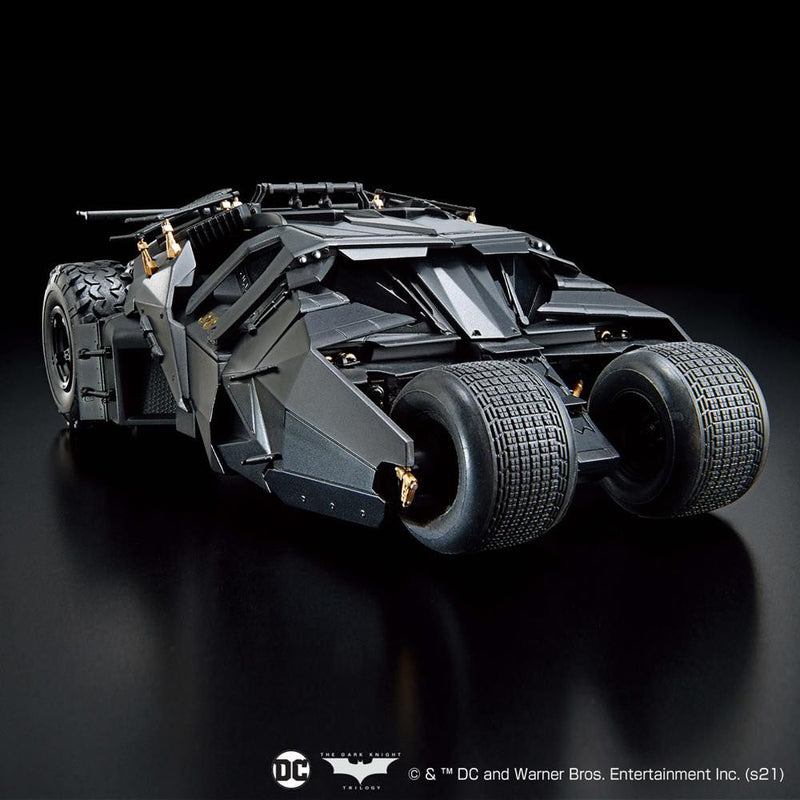 BATMAN - 1/35 SCALE MODEL KIT BATMOBILE (BATMAN BEGINS Ver.)