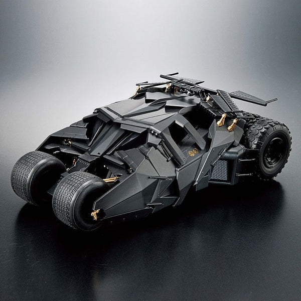 BATMAN - 1/35 SCALE MODEL KIT BATMOBILE (BATMAN BEGINS Ver.)