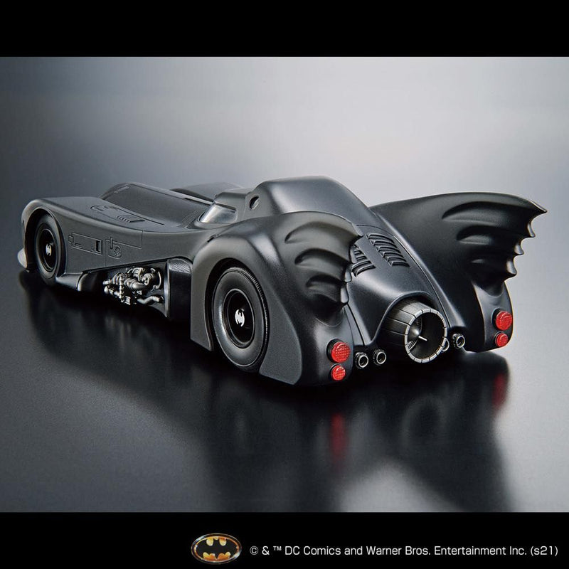 BATMAN - 1/35 SCALE MODEL KIT BATMOBILE BATMAN VER.