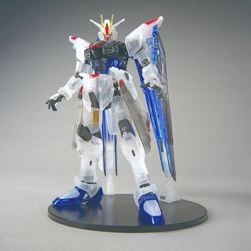 (THE GUNDAM BASE LIMITED) GUNDAM - FULL MECHANICS 1/100 ZGMF-X10A FREEDOM GUNDAM VER.GCP [CLEAR COLOR]