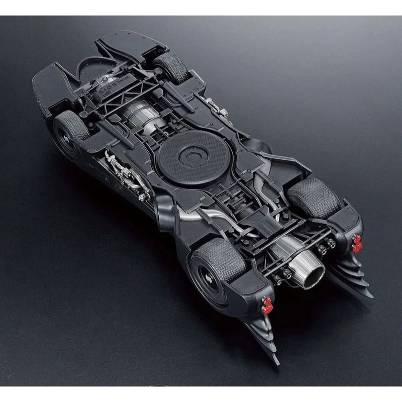 BATMAN - 1/35 SCALE MODEL KIT BATMOBILE BATMAN VER.