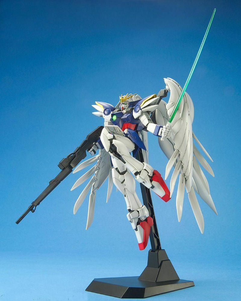 GUNDAM - MG 1/100 W GUNDAM ZERO CUSTOM