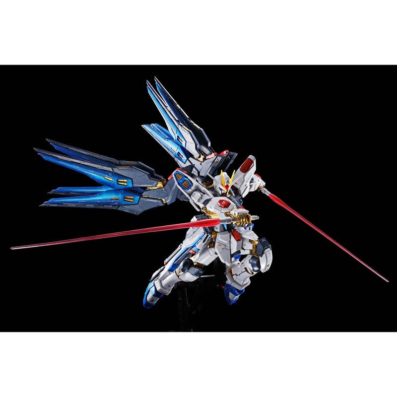 (PREMIUM-BANDAI) GUNDAM - RG 1/144 STRIKE FREEDOM GUNDAM [TITANIUM FINISH]