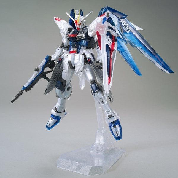 (THE GUNDAM BASE LIMITED) GUNDAM - MG 1/100 FREEDOM GUNDAM VER. 2.0 [CLEAR COLOR]