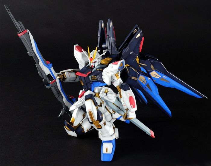 GUNDAM - PG 1/60 STRIKE FREEDOM GUNDAM