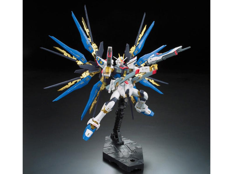 GUNDAM - RG 1/144 ZGMF-X20A STRIKE FREEDOM GUNDAM 14