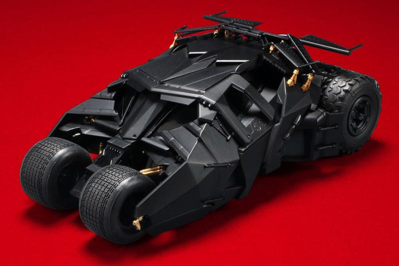 BATMAN - 1/35 SCALE MODEL KIT BATMOBILE (BATMAN BEGINS Ver.)