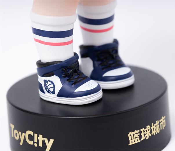 ToyCity - Laura Basketball Figure (7268998643912)