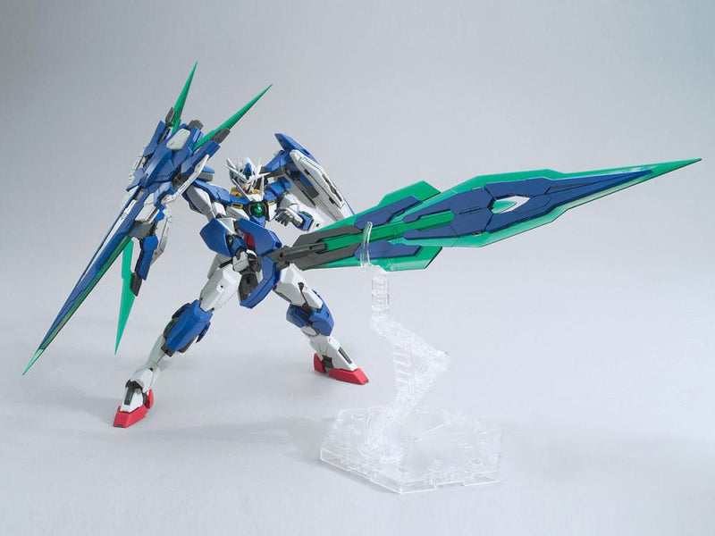 GUNDAM - MG 1/100 00 QAN[T] FULL SABER