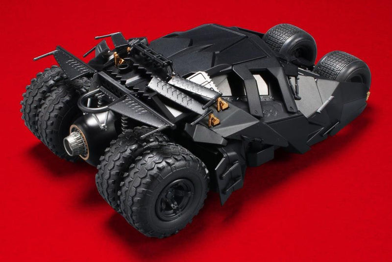 BATMAN - 1/35 SCALE MODEL KIT BATMOBILE (BATMAN BEGINS Ver.)